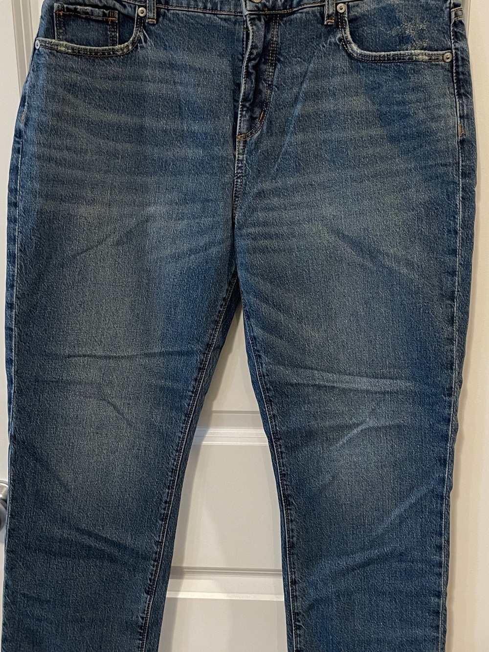 LOFT Women's Slim Straight Jeans in Medium Blue Wash